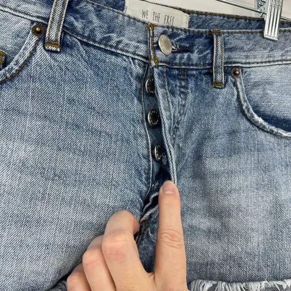 We The Free Button Fly Denim Shorts Raw Hem Size 28 Concert Short Shorts Boho - Picture 3 of 16